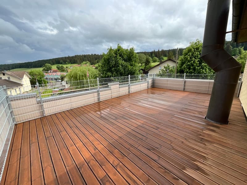 Charmant 3.5 pièces lumineux avec grande terrasse à Tramelan (13)