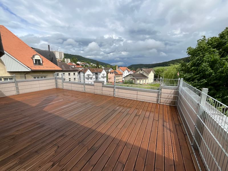 Charmant 3.5 pièces lumineux avec grande terrasse à Tramelan (12)