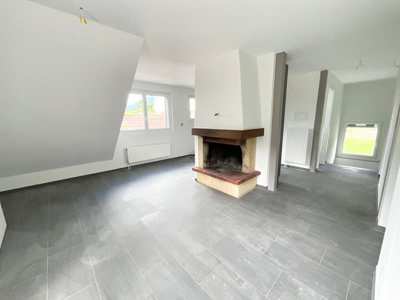 Charmant appartement de 3 pièces avec cheminée et balcon plein sud (3)