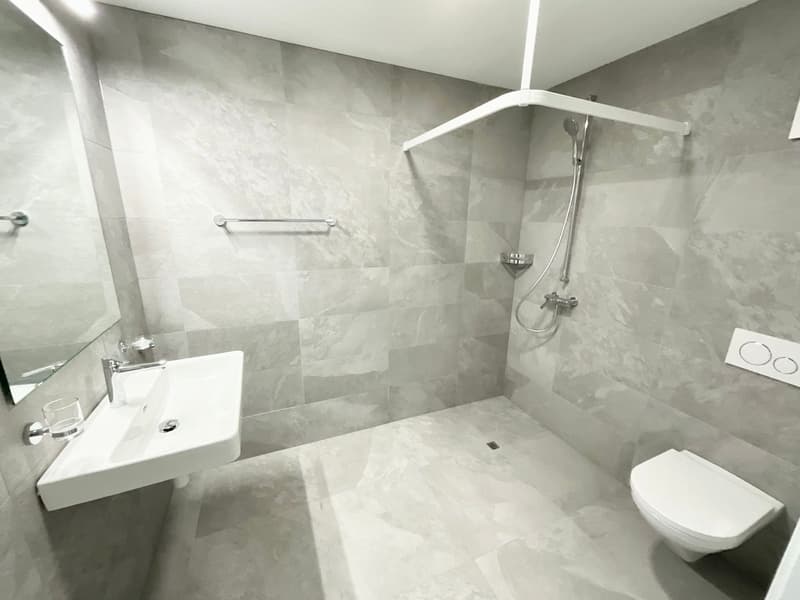 Appartements neufs de 2.5 pièces avec loggia - Confort moderne, durabilité et qualité de vie au coeur du village (4)