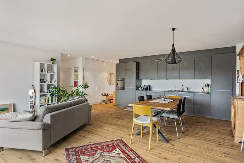Zeitlose Eleganz trifft Wohnkomfort - 3.5-Zimmer-Wohnung in Meinisberg (3)