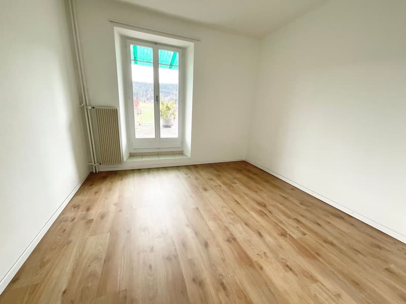 Charmant appartement de 4 pièces avec grande terrasse au coeur de Tramelan (8)