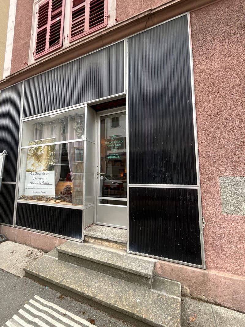 Local commercial au coeur du Village (7)