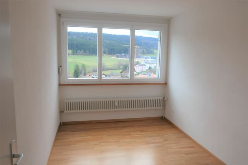 Appartement de 3 pièces avec balcon et ascenseur (4)