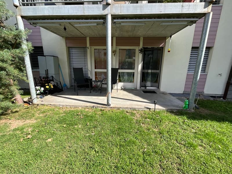 Spacieux appartement de 4,5 pièces avec terrasse et balcon (5)