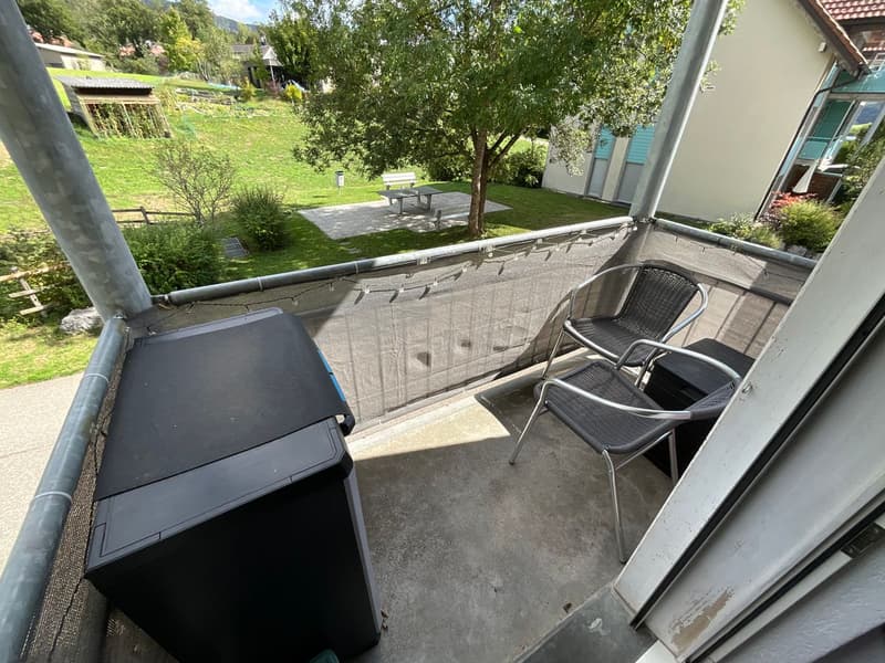 Spacieux appartement de 4,5 pièces avec terrasse et balcon (4)