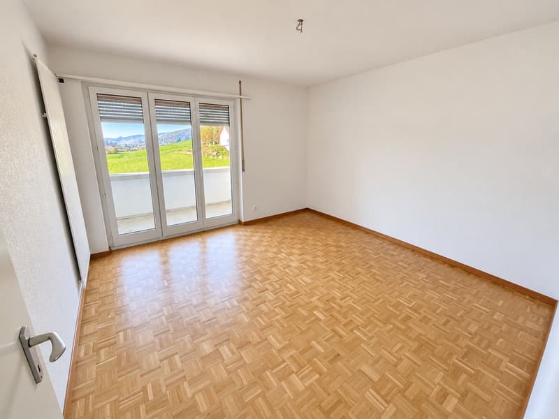 Spacieux appartement de 4,5 pièces avec balcon Ouest (10)