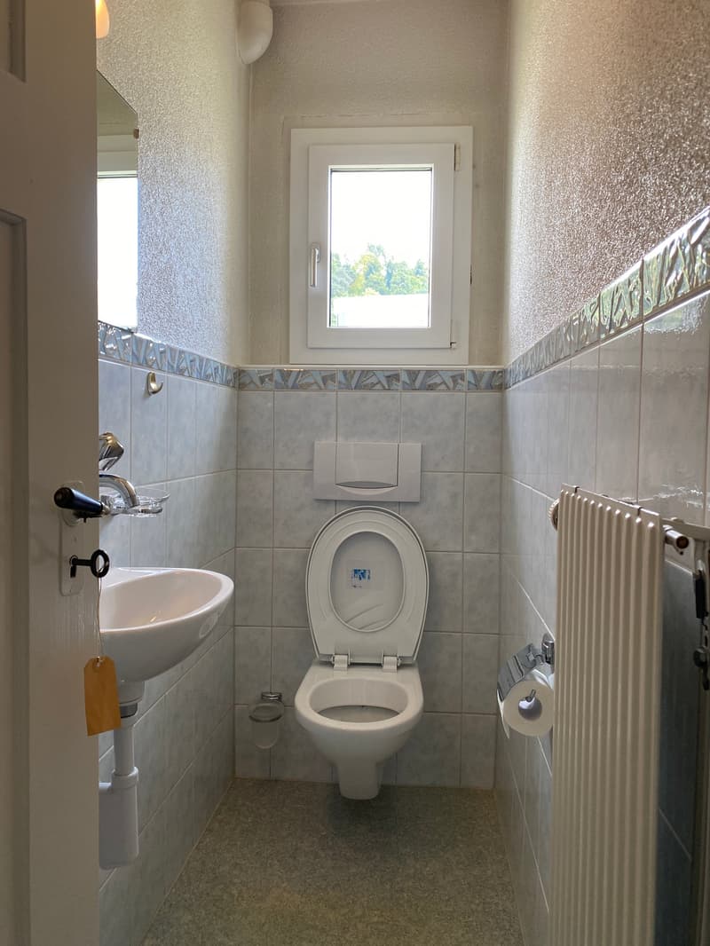 Helle 2.5-Zimmer-Wohnung mit kleinem Balkon (4)