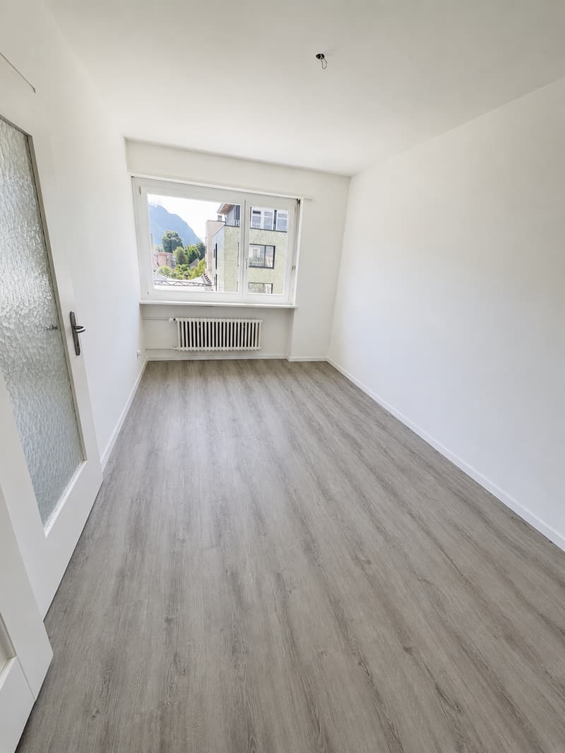 4-Zimmerwohnung mit Balkon / 4. OG mit Lift (8)