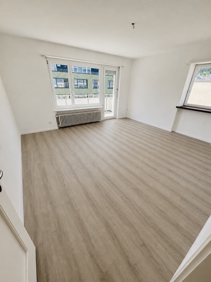4-Zimmerwohnung mit Balkon / 4. OG mit Lift (3)