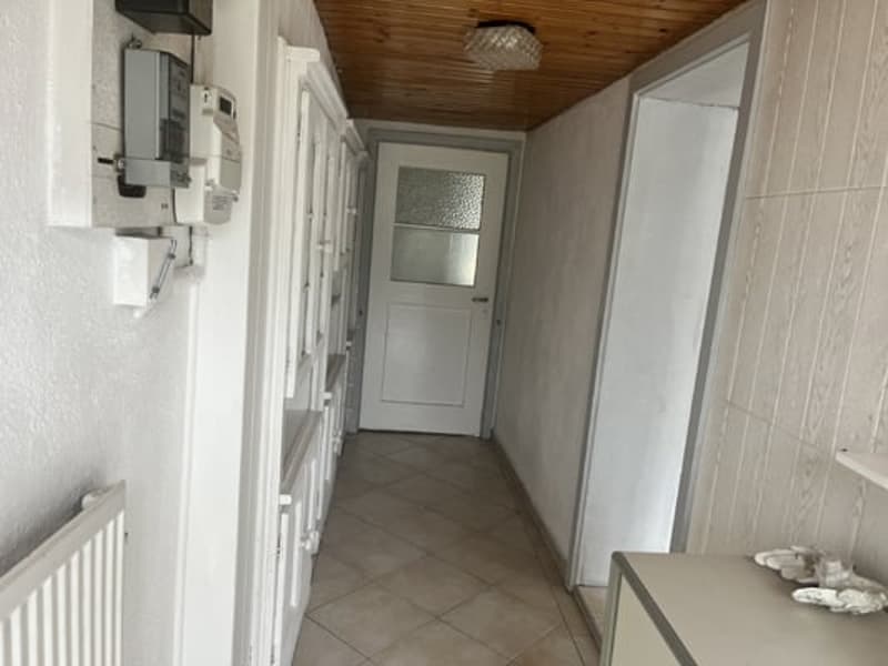 Grand bâtiment comprenant 2 logements de 5,5 pièces (17)