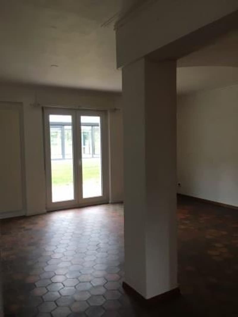 Bel appartement de 4,5 pièces au rez-de-chaussée (3)