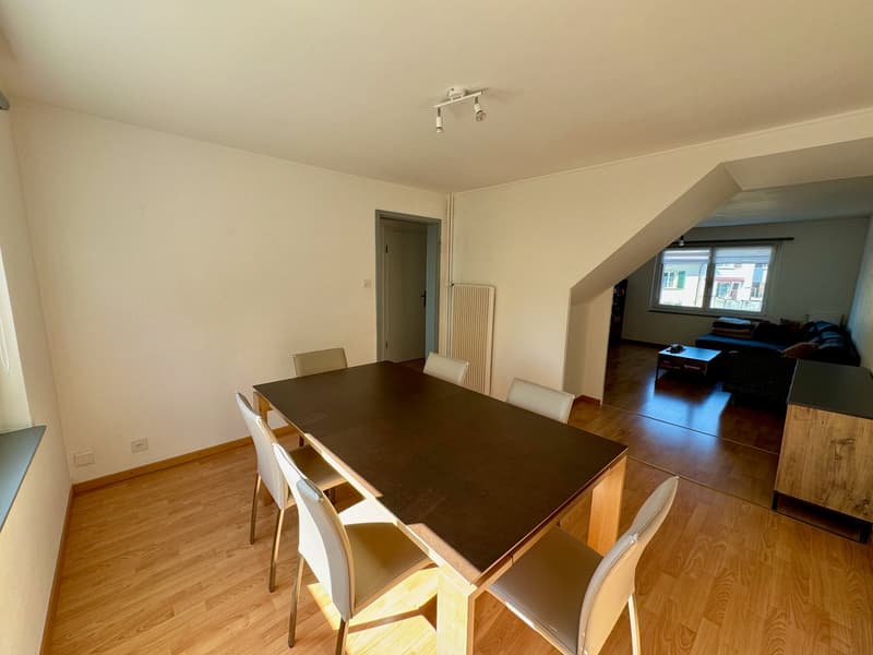 Très bel appartement de 4 pièces en duplex au 1er étage (3)