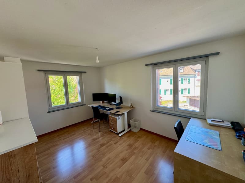 Très bel appartement de 4 pièces au 1er étage (7)