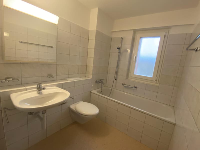 Bel appartement de 4 pièces au 2e étage (6)
