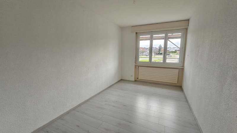 Bel et spacieux appartement de 4,5 pièces au 1er étage (12)