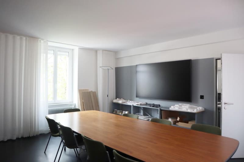 Superbe surface lumineuse de 180 m2 à louer (3)