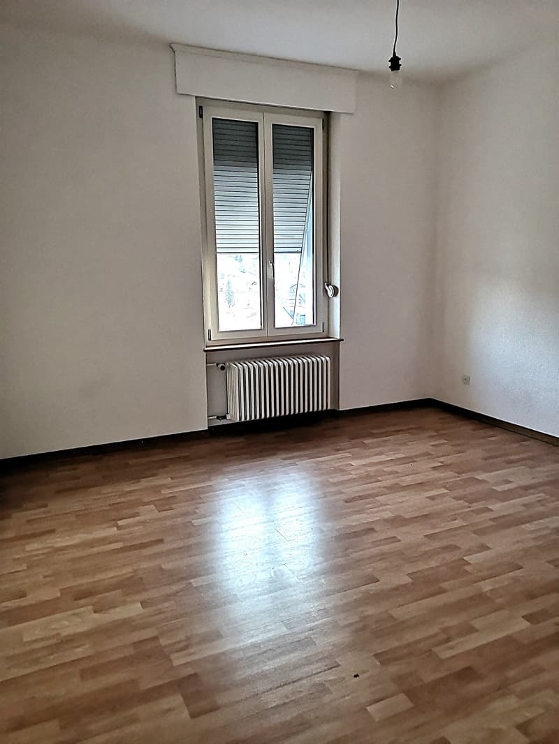 Magnifique maison individuelle ou plurifamiliale avec garage, places de parc, terrasses, jardin (34)