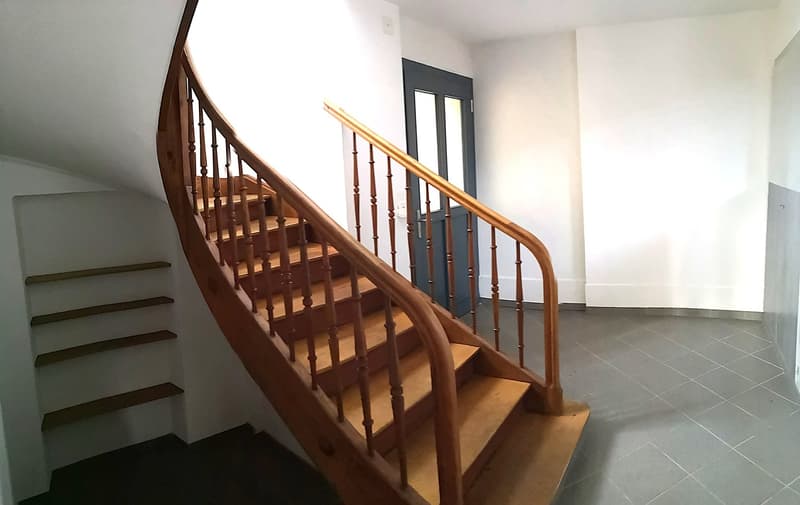 Magnifique maison individuelle ou plurifamiliale avec garage, places de parc, terrasses, jardin (14)