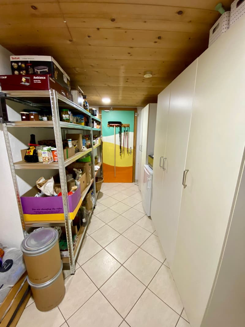 Spacieuse maison avec jardin, écurie, grange / Geräumiges Haus mit Garten, Stall, Scheune (21)