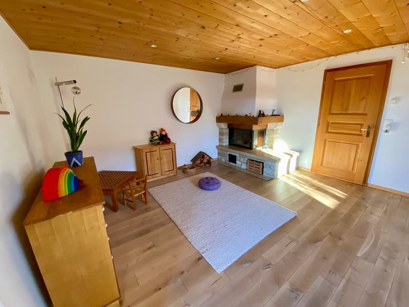 Spacieuse maison avec jardin, écurie, grange / Geräumiges Haus mit Garten, Stall, Scheune (16)