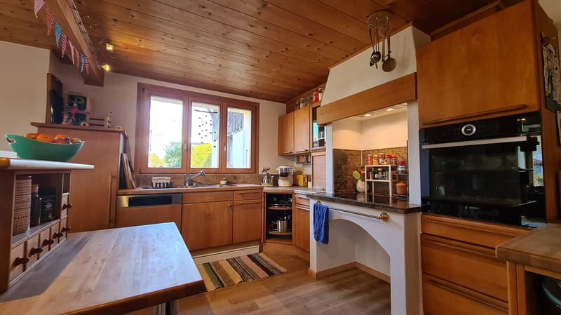 Spacieuse maison avec jardin, écurie, grange / Geräumiges Haus mit Garten, Stall, Scheune (17)