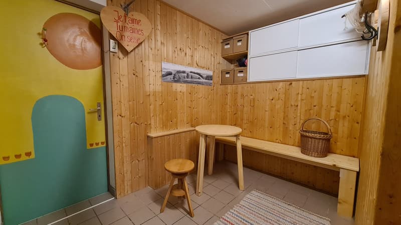 Spacieuse maison avec jardin, écurie, grange / Geräumiges Haus mit Garten, Stall, Scheune (22)