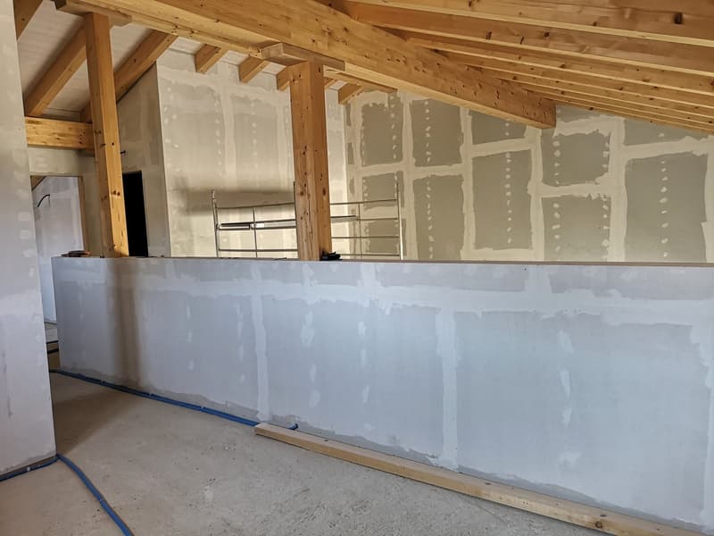 Maison de 4.5pces + mezzanine en périphérie de Saignelégier, sera vendue complètement rénovée (36)