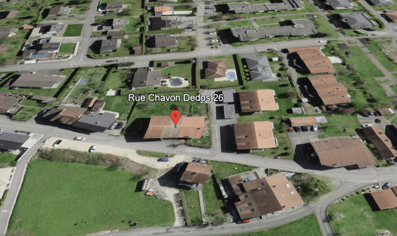 Grand terrain à bâtir avec ancienne grange, libre de suite (10)