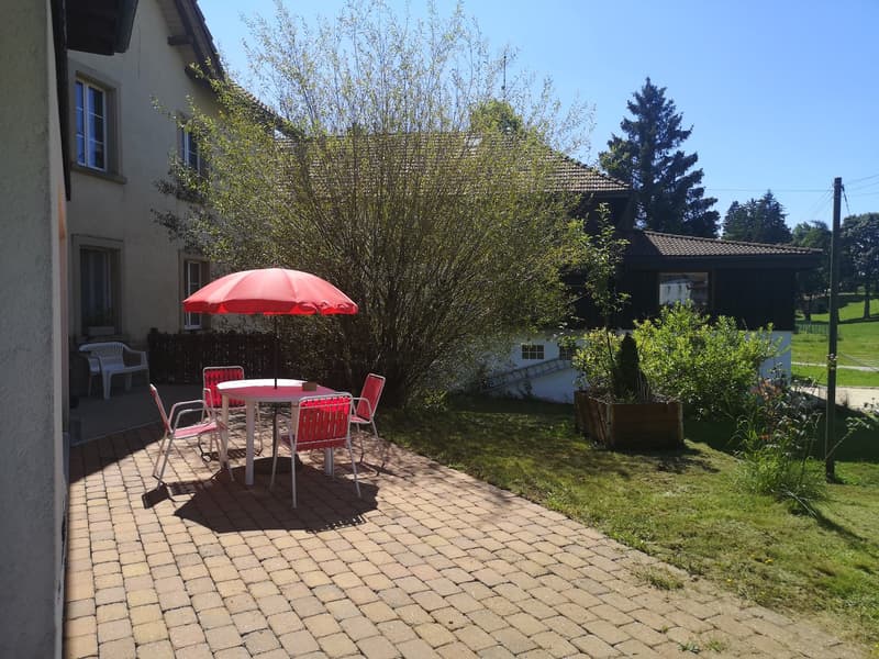 Grande maison familiale de 8,5 pièces à Lajoux, possibilité gestion chambres d'hôtes (9)
