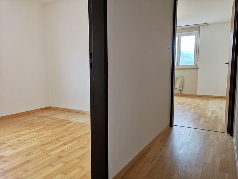 A vendre à Delémont : appartement 3.5 pièces, avec garage privé, vue sur la ville (20)