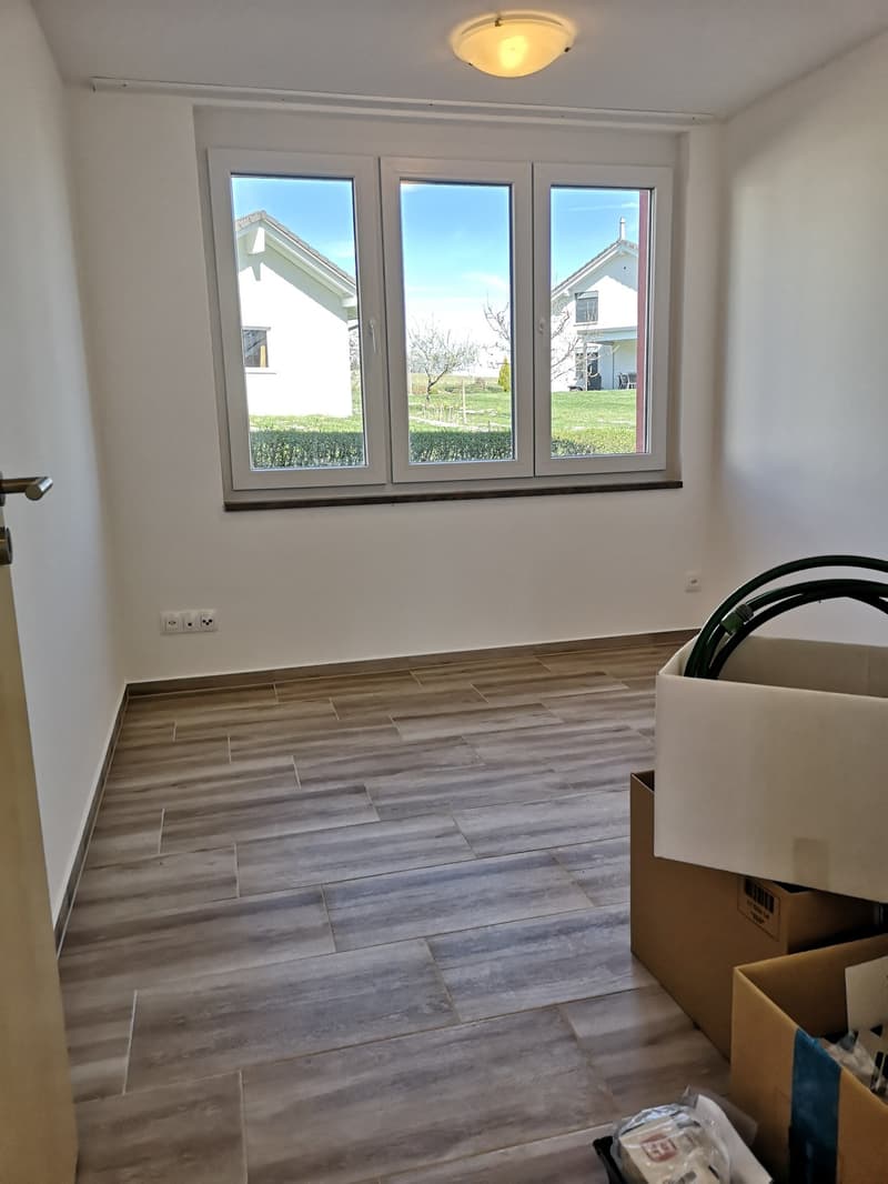 Magnifique appartement de 4,5 pièces avec terrasse et véranda, jardin 200m2 en option (6)