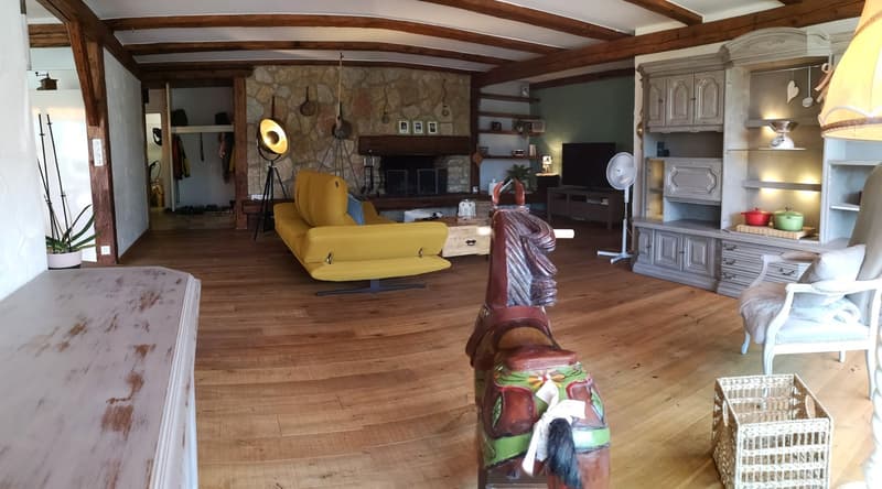 Spacieux appartement-terrasse de 5.5 pièces à Moutier avec vue dégagée, 2 garages (20)