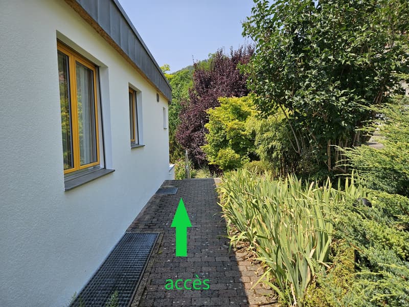 Spacieux appartement-terrasse de 5.5 pièces à Moutier avec vue dégagée, 2 garages (8)