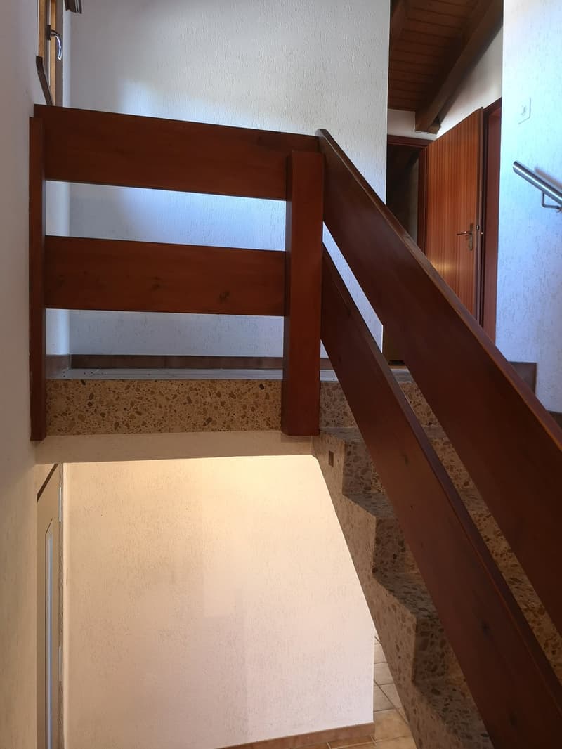 Baisse de prix : maison 5.5pces, env. 120m2, terrain 802m2, avec garage, places de parc, terrasse (27)