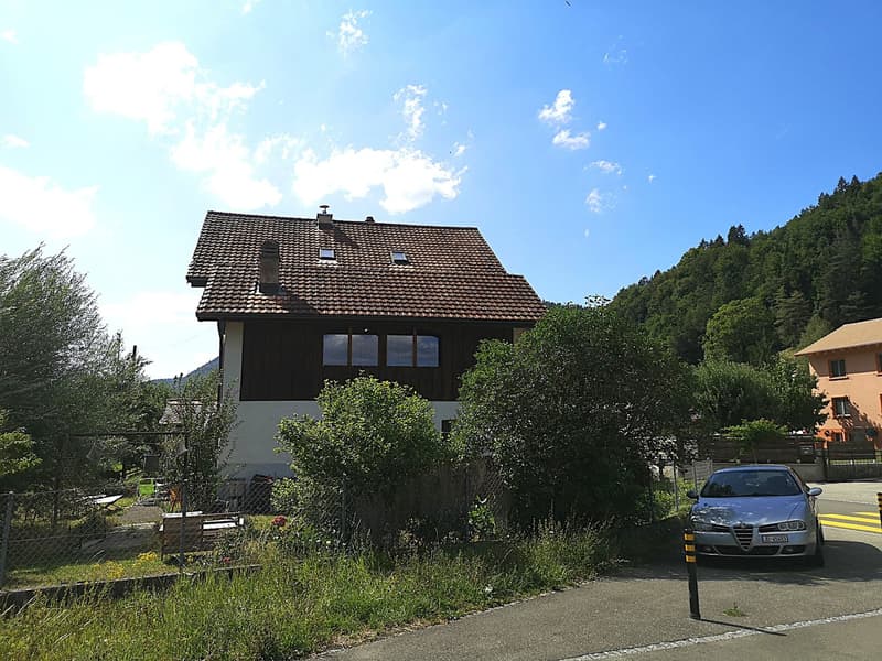 Maison multifonctionnelle avec 3 appartements, carnotzet et jardin (6)