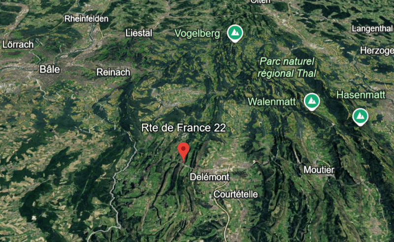 A louer local commercial de 200m2 avec vitrine sur l'axe Delémont-Bâle (15)