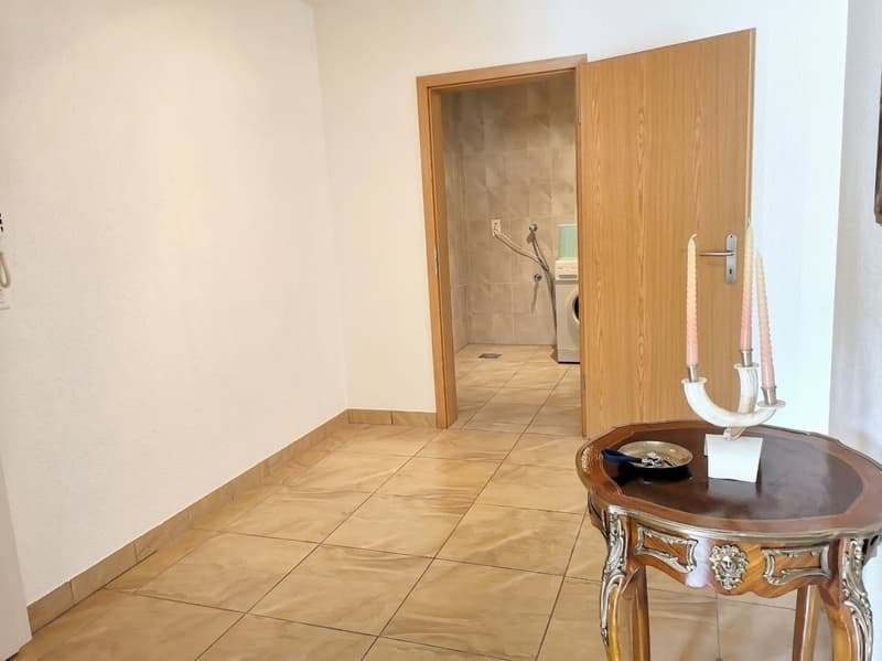 Spacieux appartement de 5.5 pièces à vendre à Soyhières avec grand balcon de 35m2 (11)