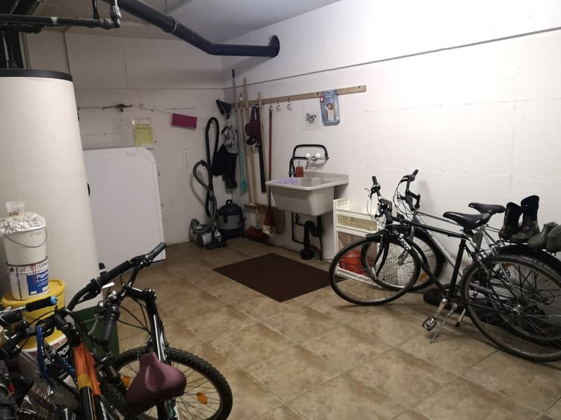 Spacieux appartement de 5.5 pièces à vendre à Soyhières avec grand balcon de 35m2 (25)