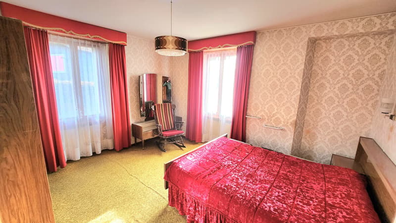 Maison villageoise à Grimisuat avec possibilité de faire deux ou trois appatements (7)