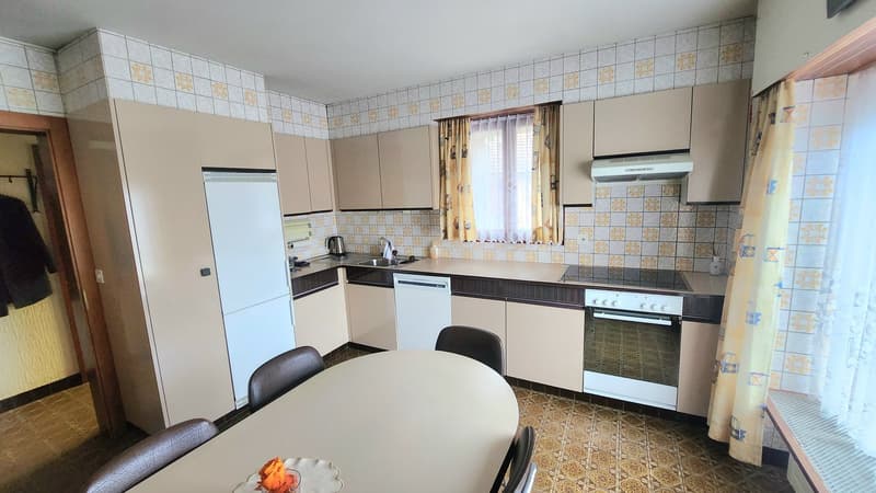 Maison villageoise à Grimisuat avec possibilité de faire deux ou trois appatements (8)
