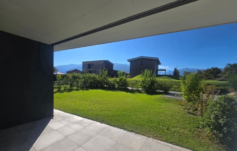 Villa contemporaine dans un quartier calme de Grimisuat (30)