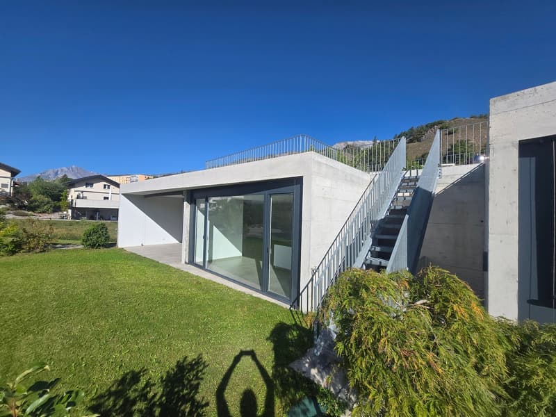 Villa contemporaine dans un quartier calme de Grimisuat (23)