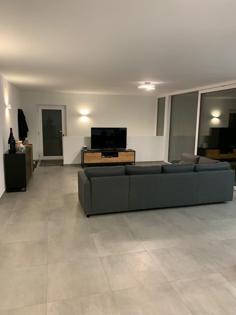 Villa contemporaine dans un quartier calme de Grimisuat (7)