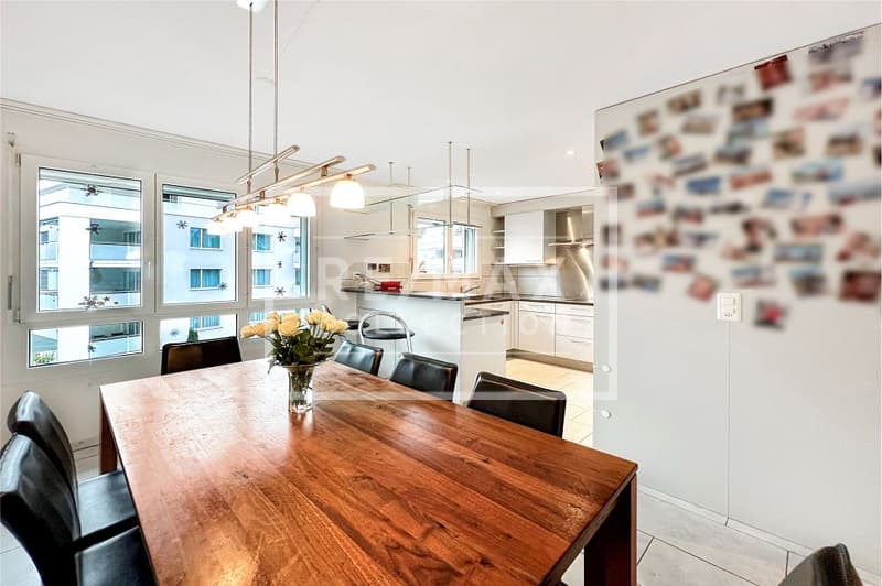 Appartement moderne attractif 4,5 pièces avec balcon en centre-ville (12)