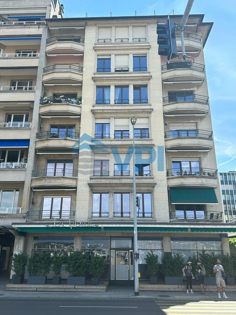 Appartement de 4.5 pièces à louer aux Eaux-Vives,Quai Gustave-Ador 24 (13)