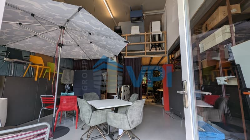Mont-sur-Lausanne - Beau bureau de 486m2 avec quai de déchargement (7)