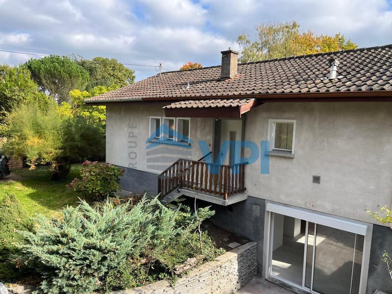 Villa de 8 pièces à louer à Chêne-Bourg (2)