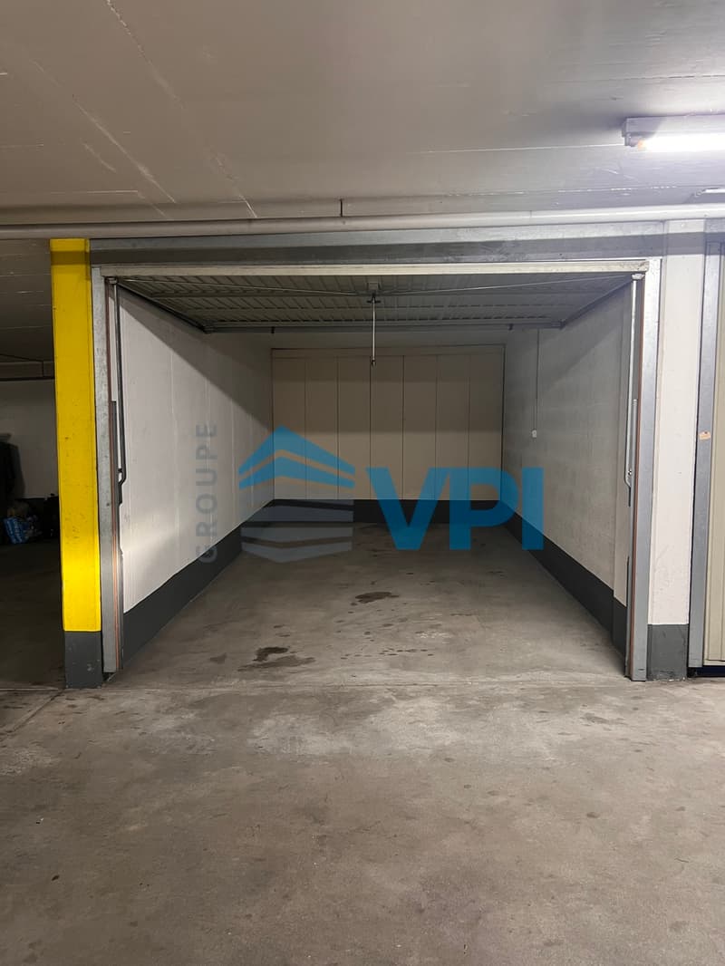 Box fermé disponible en sous-sol - Accès sécurisé (2)