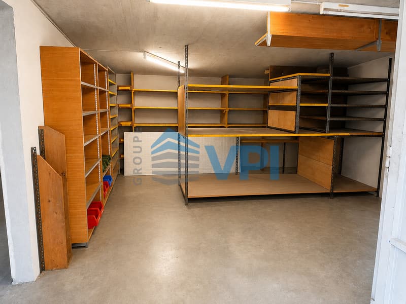 Cointrin - Beau bureau de 120 m2 avec espaces de stockage et places de parking (6)